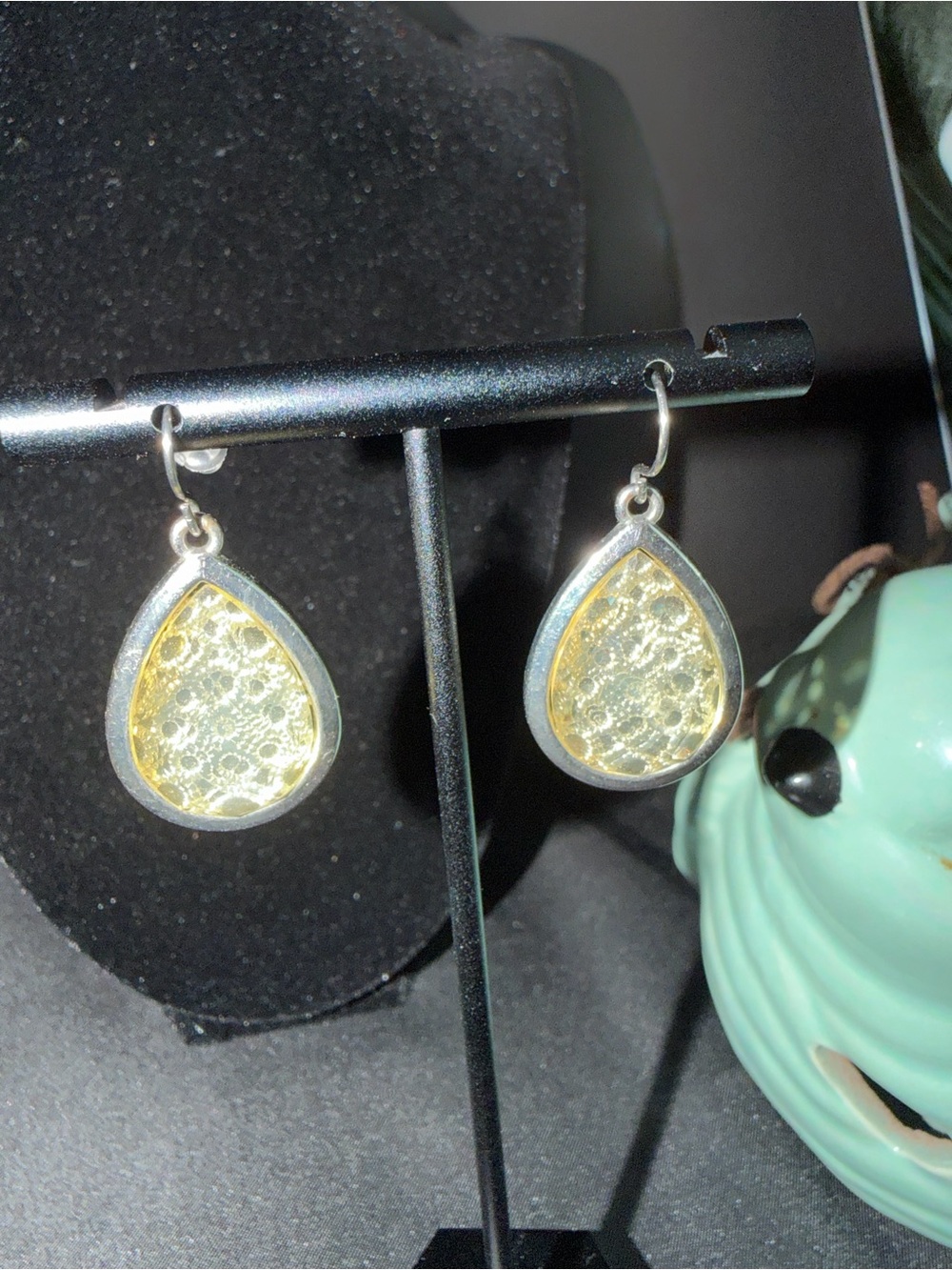 Gold Teardrop Lace-Inset Dangle Earrings. NWOT - Picture 1 of 4